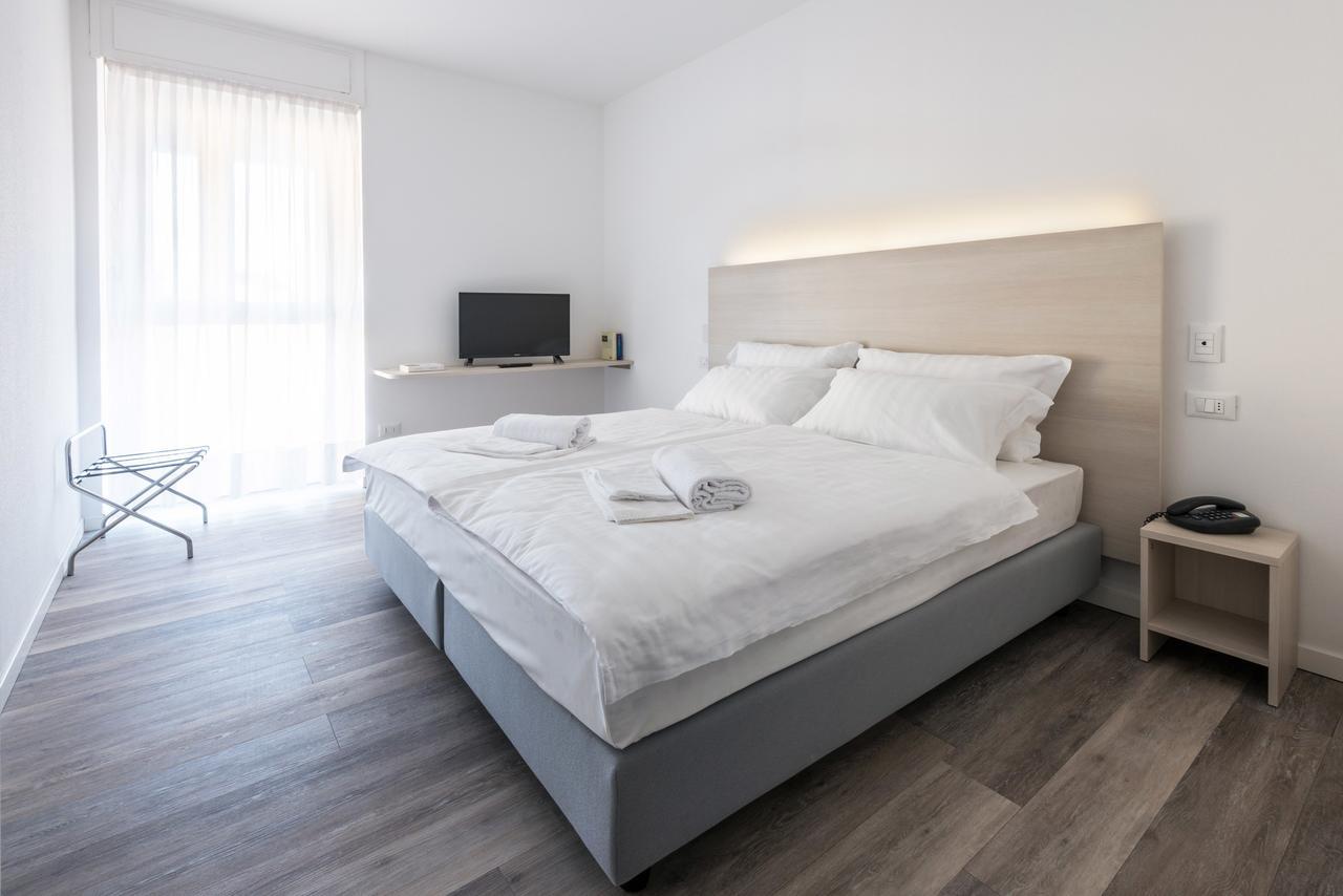 Hotel Internazionale Луино Экстерьер фото